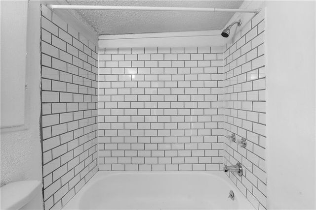 7908 Euclid Avenue, Kansas City, MO 64132