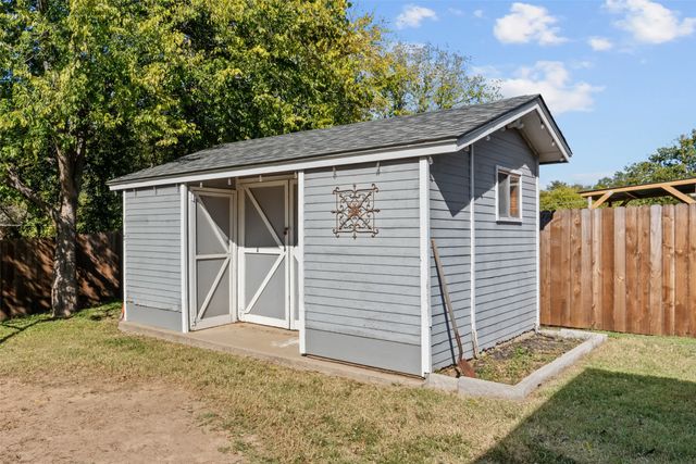 4237 Sue Court, Lake Worth, TX 76135