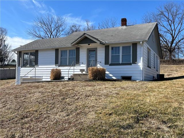 5518 Karrasch Street, St Joseph, MO 64505