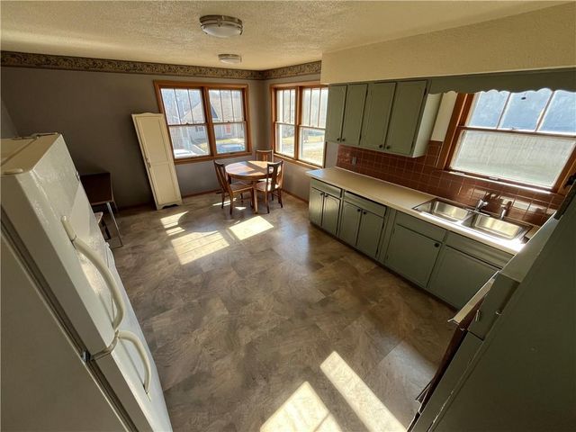 5518 Karrasch Street, St Joseph, MO 64505