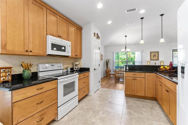 6115 LANDINGS BOULEVARD, Lady Lake, FL 32159