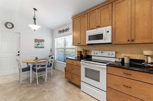 6115 LANDINGS BOULEVARD, Lady Lake, FL 32159