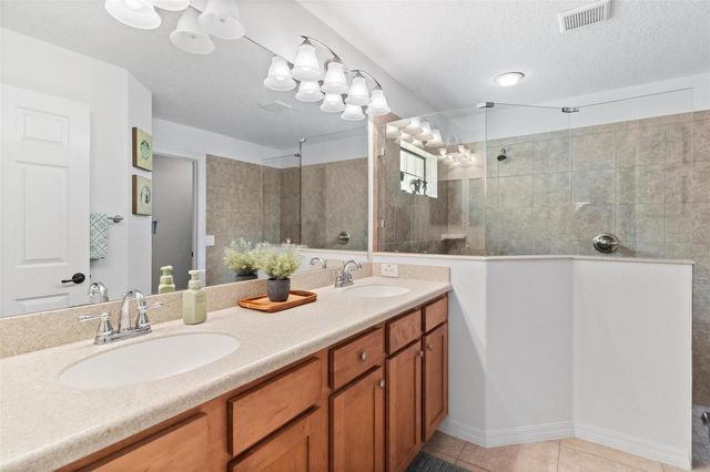 6115 LANDINGS BOULEVARD, Lady Lake, FL 32159