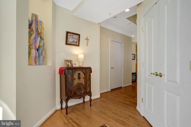 5257 BESSLEY PL, Alexandria, VA 22304