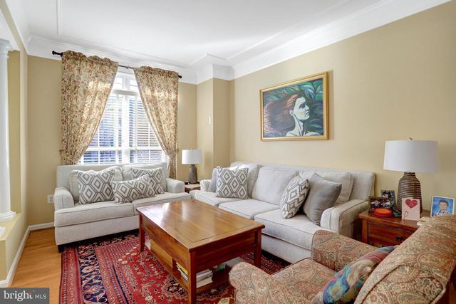 5257 BESSLEY PL, Alexandria, VA 22304