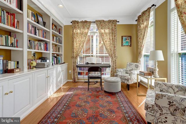 5257 BESSLEY PL, Alexandria, VA 22304