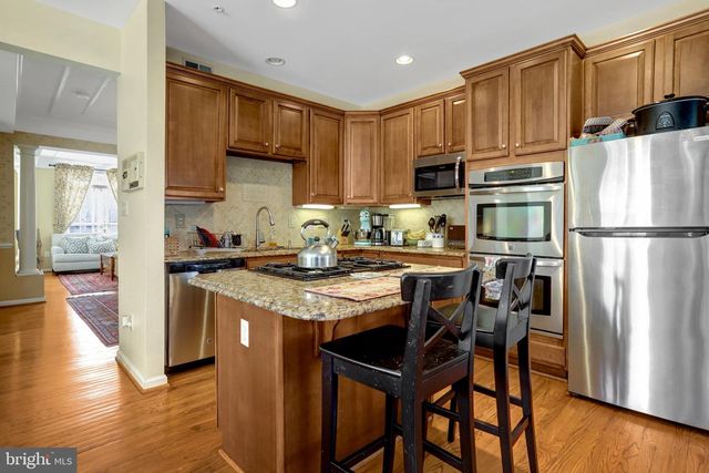 5257 BESSLEY PL, Alexandria, VA 22304