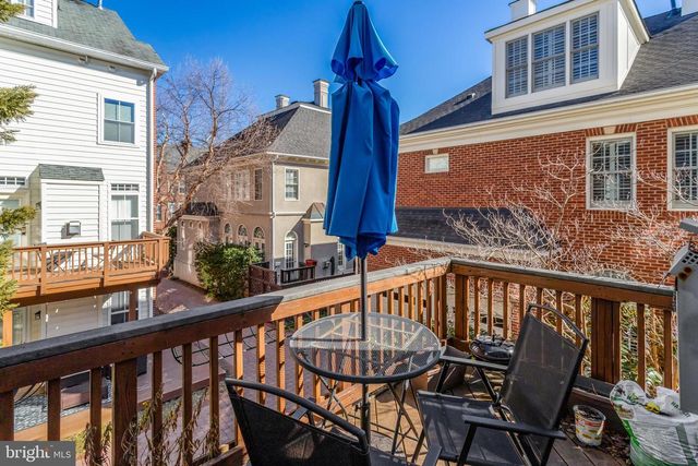 5257 BESSLEY PL, Alexandria, VA 22304