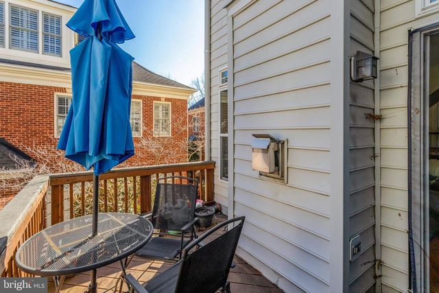5257 BESSLEY PL, Alexandria, VA 22304