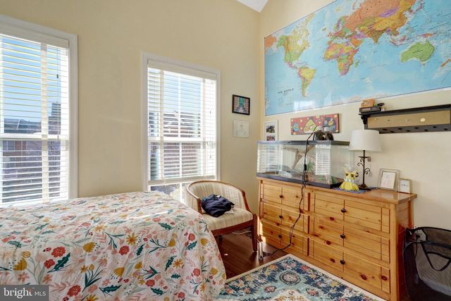 5257 BESSLEY PL, Alexandria, VA 22304