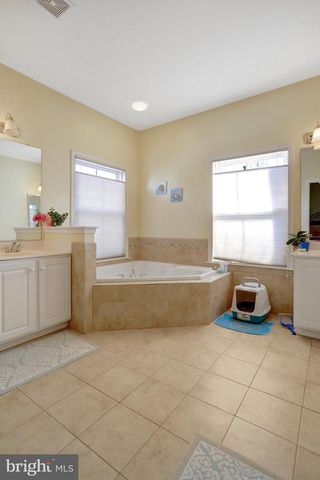 5257 BESSLEY PL, Alexandria, VA 22304