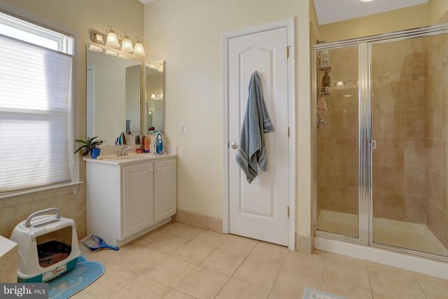 5257 BESSLEY PL, Alexandria, VA 22304