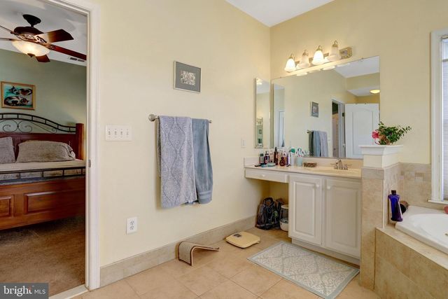 5257 BESSLEY PL, Alexandria, VA 22304