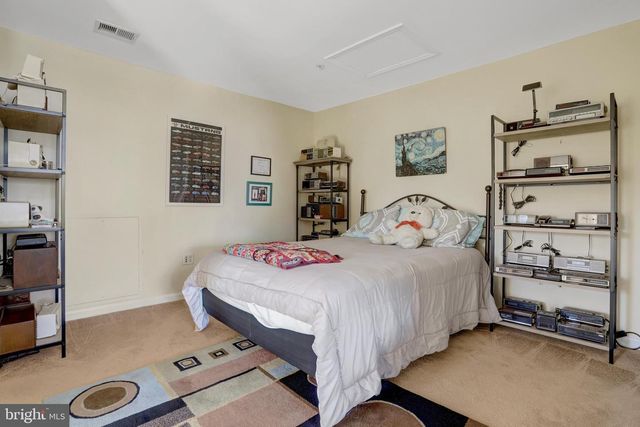 5257 BESSLEY PL, Alexandria, VA 22304