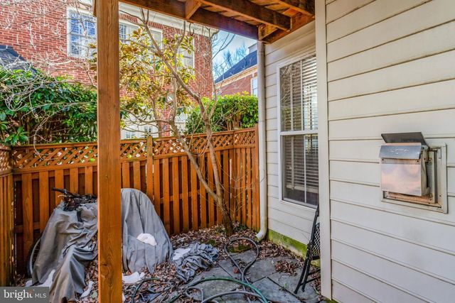 5257 BESSLEY PL, Alexandria, VA 22304