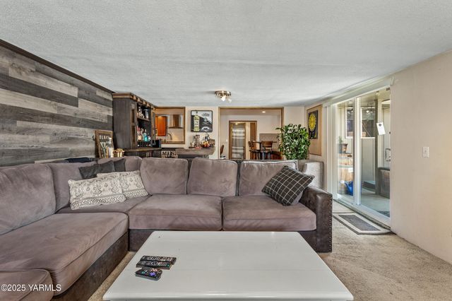 3603 Carol Ave, Yakima, WA 98902