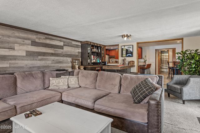 3603 Carol Ave, Yakima, WA 98902