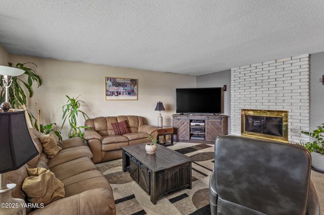 3603 Carol Ave, Yakima, WA 98902