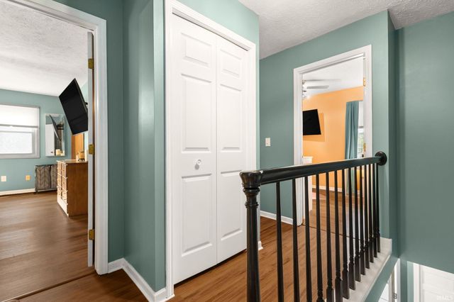 57110 Pine View Drive, South Bend, IN 46619