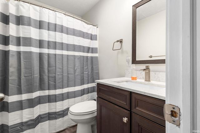 57110 Pine View Drive, South Bend, IN 46619