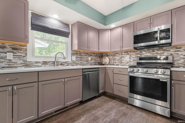 57110 Pine View Drive, South Bend, IN 46619