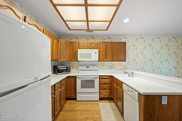635 S Reeve Road, St. Helena Island, SC 29920