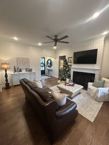 3755 McFall Rd, Palmyra, TN 37142