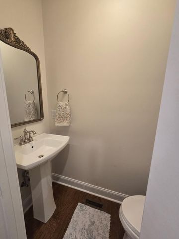 3755 McFall Rd, Palmyra, TN 37142