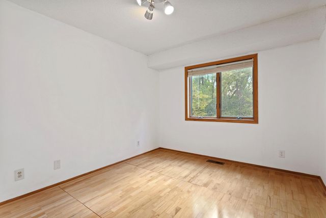 2764 Southlawn Drive, Maplewood, MN 55109