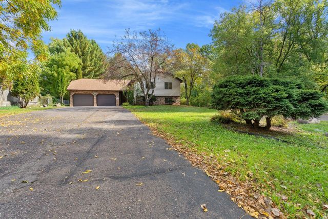 2764 Southlawn Drive, Maplewood, MN 55109