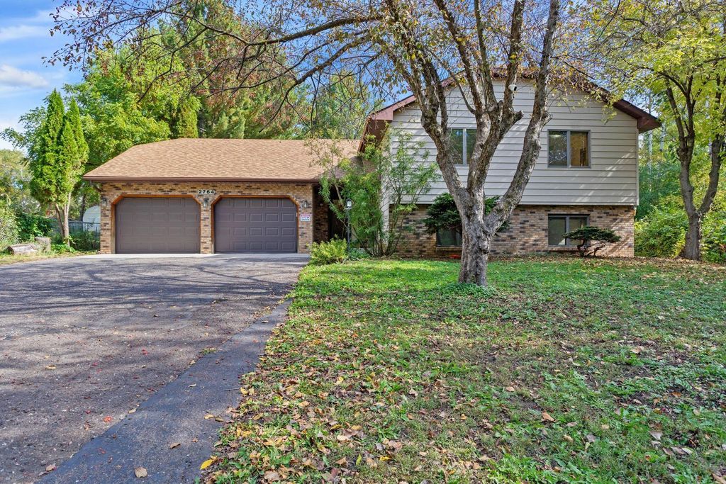 2764 Southlawn Drive, Maplewood, MN 55109 — exterior