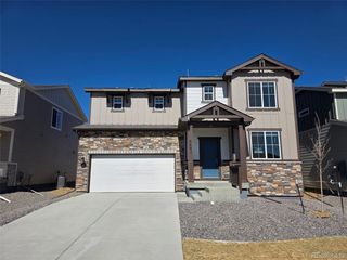 4641 Sunsplash Way, Johnstown, CO 80534