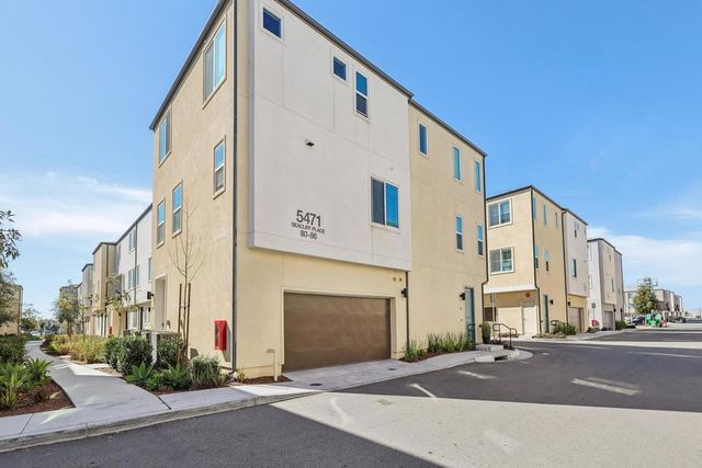 5471 Seacliff Place 80, San Diego, CA 92154