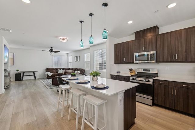 5471 Seacliff Place 80, San Diego, CA 92154