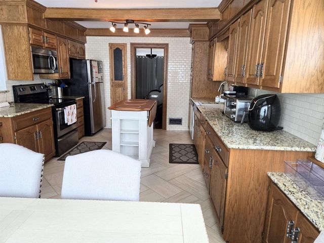 843 WILSON STREET, Manitowoc, WI 54220