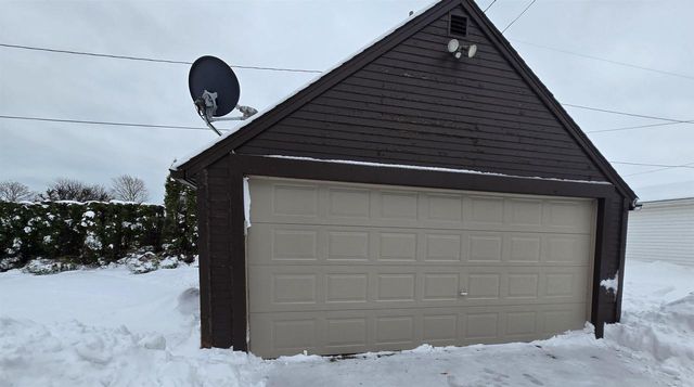 843 WILSON STREET, Manitowoc, WI 54220