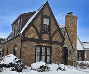 843 WILSON STREET, Manitowoc, WI 54220