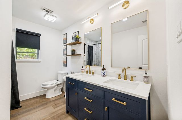 2204 Park Springs Court, Arlington, TX 76013