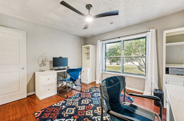 2204 Park Springs Court, Arlington, TX 76013