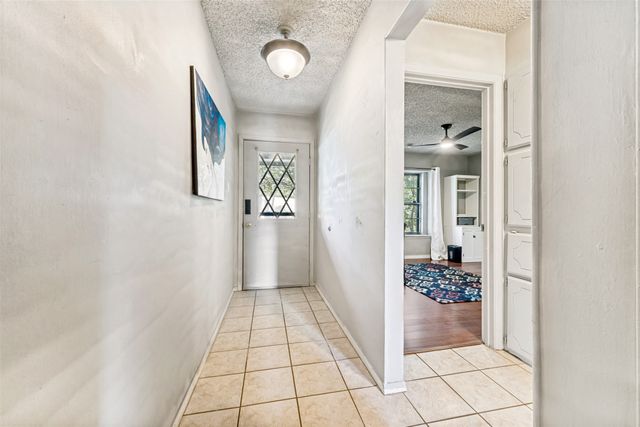 2204 Park Springs Court, Arlington, TX 76013