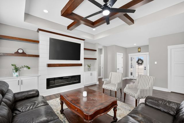 2590 Serenity Drive, Waukee, IA 50263