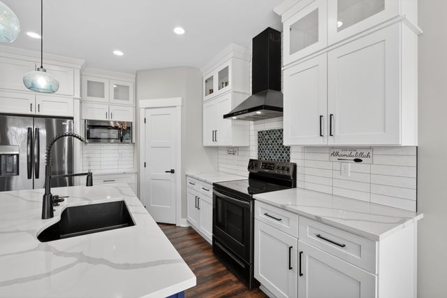 2590 Serenity Drive, Waukee, IA 50263