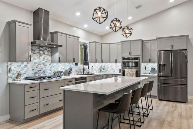 441 Townsend Harbor Road, Lunenburg, MA 01462