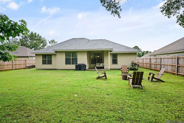 16208 Old Samuel Dr, Prairieville, LA 70769