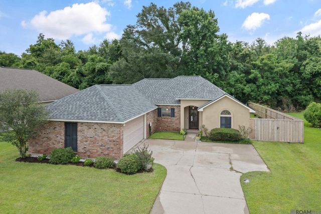 16208 Old Samuel Dr, Prairieville, LA 70769
