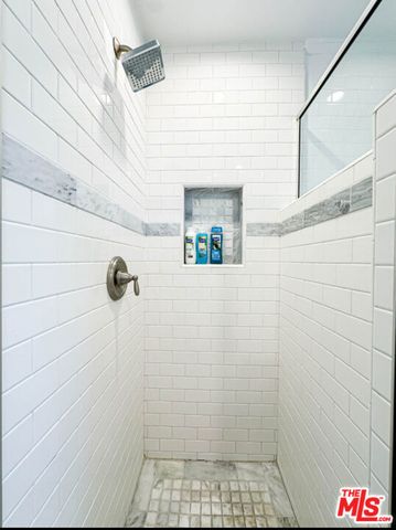 239 S Doheny Drive, Beverly Hills, CA 90211