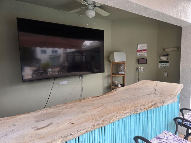 108 W 75TH STREET, Bradenton, FL 34209