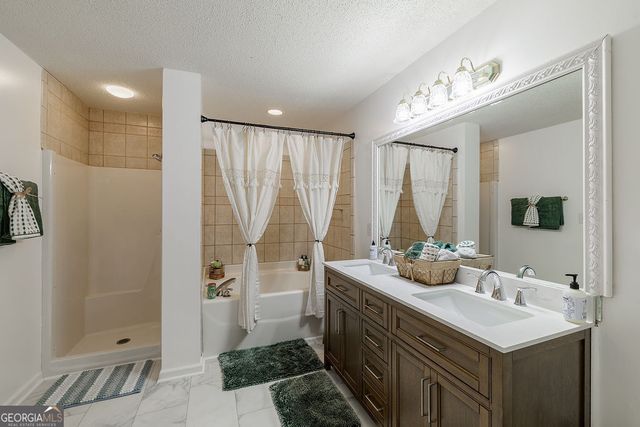 142 Meadow Lakes Drive, Lexington, GA 30648