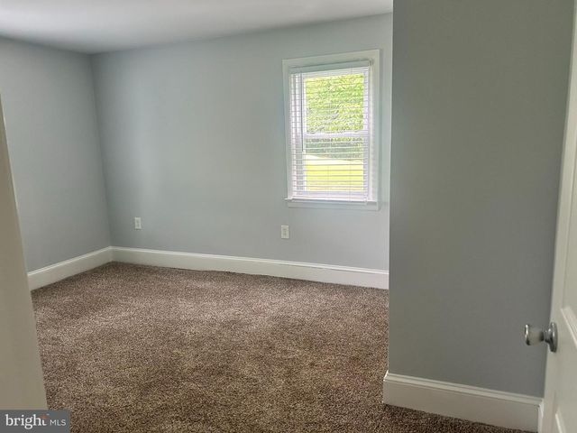 1330 PUGHTOWN RD, Phoenixville, PA 19460