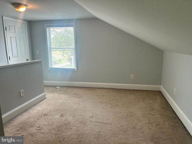 1330 PUGHTOWN RD, Phoenixville, PA 19460